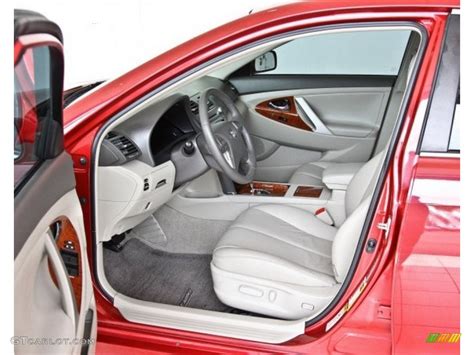 Bisque Interior 2010 Toyota Camry XLE V6 Photo #82512710 | GTCarLot.com