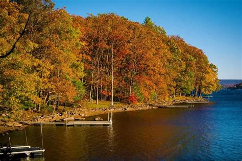 Deep Creek Lake & Garrett County, Maryland on Twitter: "View our spectacular Fall foliage in ...