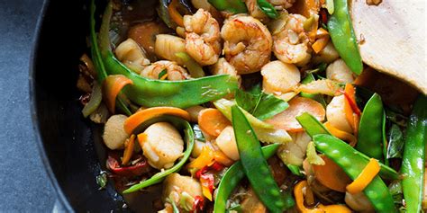 Shrimp Scallop Stir Fry | The 21-Day Sugar Detox by Diane Sanfilippo