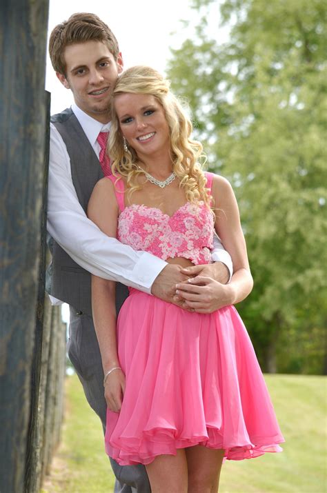 Pin by PH Photos on Prom | Prom photos couple, Prom, Prom photo