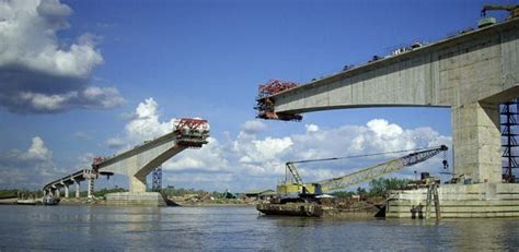 Balanced Cantilever Bridge Construction; | Bridge construction ...