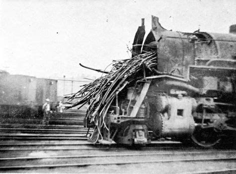 24 Bizarre Vintage Photos of Steam Engines After a Boiler Explosion ...