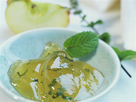 Apple mint jelly Recipe | EatSmarter