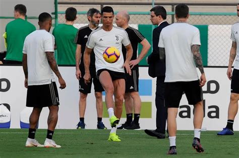 VIDEO: Cristiano Ronaldo Showcases His Latest Skills In Juve Training ...