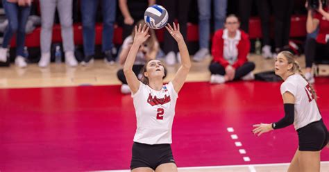 Nebraska volleyball swept No. 8 Missouri to advance to Sweet 16