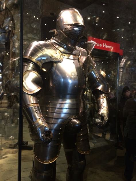 Henry VIII's armor, circa 1540 - Tower of London House Gryffindor ...