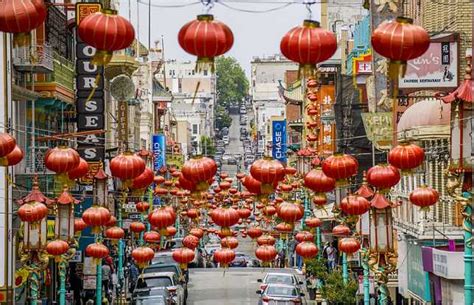 2024 Chinese Lantern Festival - Traditions, Fun Facts & Recipes