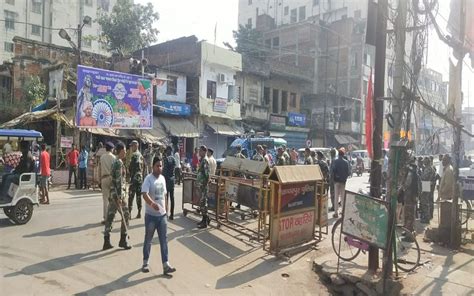 Shops opened on the fourth day after the murder of Kamaldev Giri in Chakradharpur, movement of ...