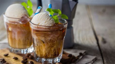 15 Best Ice Cream Cocktails to Drink