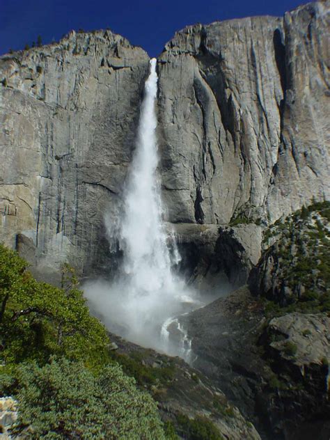 Yosemite Falls (Yosemite National Park, California, USA)