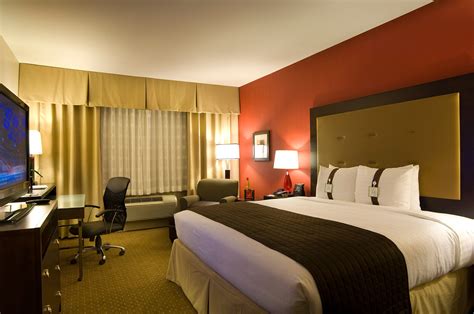 Holiday Inn • DFW Airport • Texas — Accolade Design Studio