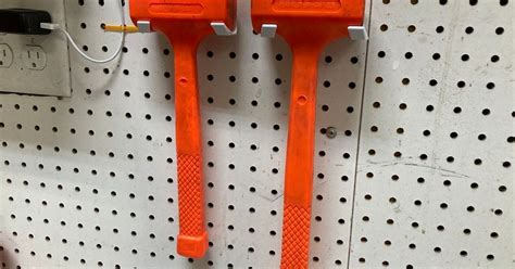 Pegboard holder for Harbor Freight Pittsburgh 2lb dead blow hammer by cmh | Download free STL ...