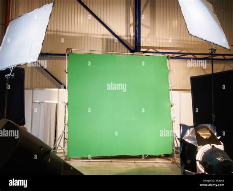 Green screen film studio hi-res stock photography and images - Alamy