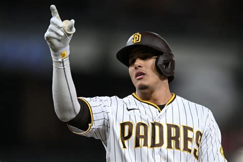 Padres News: Manny Machado Unlikely to Start Weekend Series Against Yankees - Sports Illustrated ...