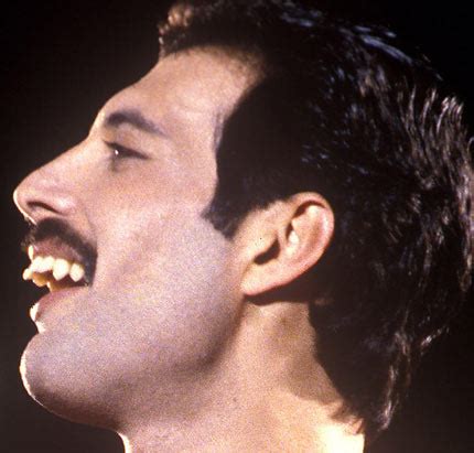 Freddie Mercury: Freddie Mercury Teeth