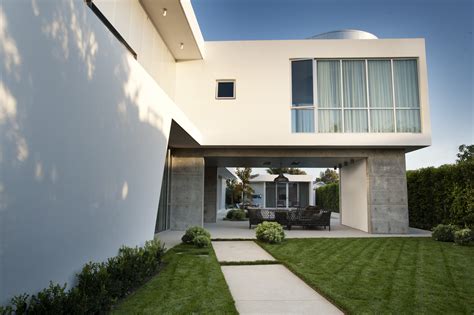 Modern Family Home / Dennis Gibbens Architects | ArchDaily