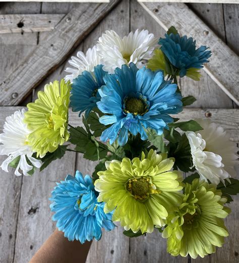 Turquoise Green Cream Gerbera Daisy Bush - Kelea's Florals