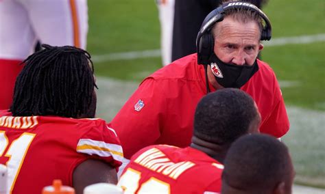 Chiefs’ Steve Spagnuolo unconcerned with lack of sack production