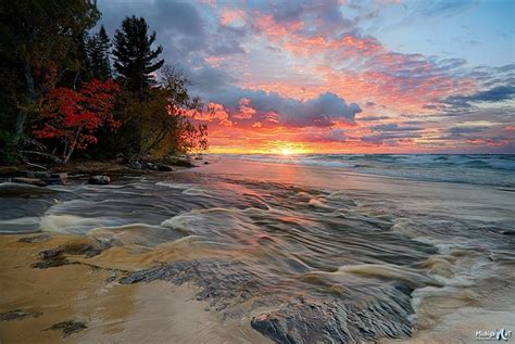 10 Amazing Places To Visit In The Upper Peninsula Of Michigan