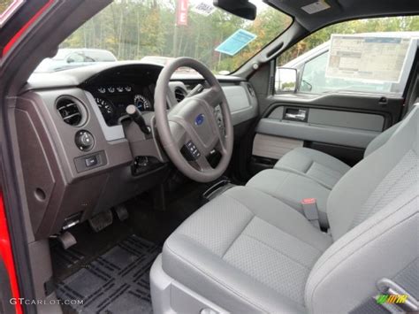 2013 Ford F150 STX Regular Cab 4x4 interior Photo #71681677 | GTCarLot.com