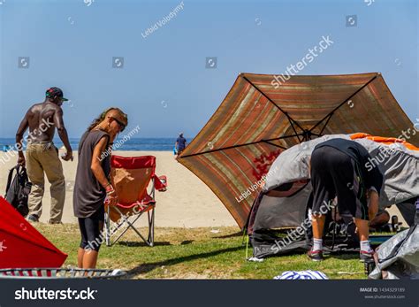 83 Venice Beach Homeless Images, Stock Photos & Vectors | Shutterstock