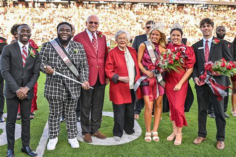 Jane Vickers, Myles Camel named Troy University’s 2023 Homecoming Queen, King - Troy Today