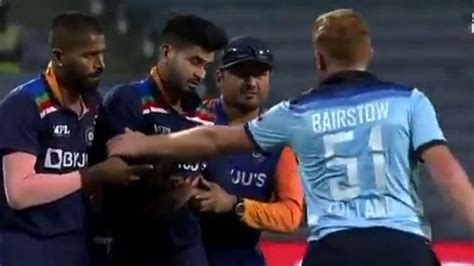 Shreyas Iyer injury: Jonny Bairstow checks on Iyer as Indian physio ...