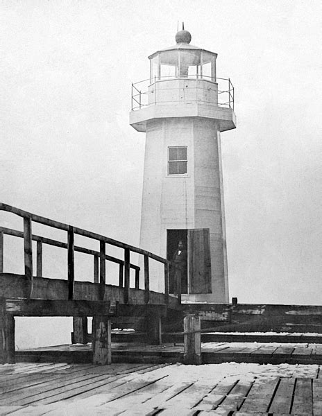 Vermilion Lighthouse, Ohio at Lighthousefriends.com