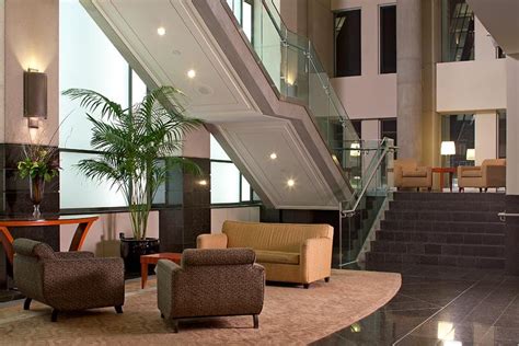 DELTA HOTELS BY MARRIOTT® VANCOUVER DOWNTOWN SUITES - Vancouver MB 550 ...