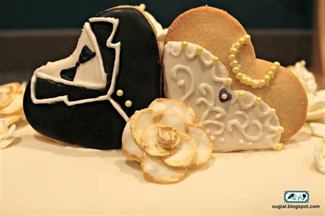 Bride and Groom Cookies by SugiAi on DeviantArt