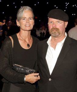 Jamie Hyneman is Married to Wife: Eileen Walsh. Kids – wifebio.com