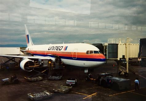 United 767-200 at SFO | A United Airlines Boeing 767-200 at … | Flickr