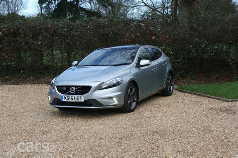 2016 Volvo V40 D2 R-Design Lux Nav Review Photos | Cars UK