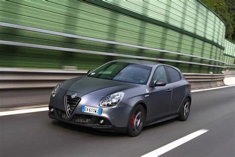 2015 Alfa Romeo Giulietta Quadrifoglio Verde Review : first drive - Drive