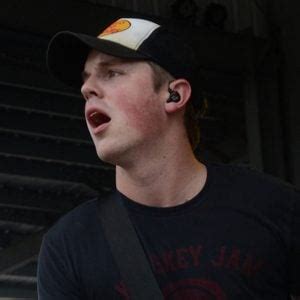 Travis Denning - Age, Family, Bio | Famous Birthdays