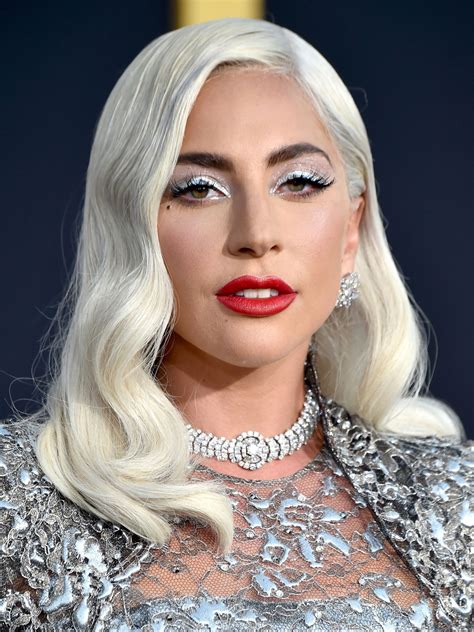 Lady Gaga biography, net worth, boyfriend, age, young, family, height ...