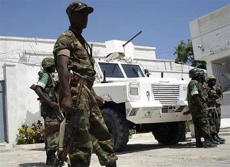 Ethiopian army troops with armoured vehicles and trucks enter in Somalia 2011111 | November 2011 ...