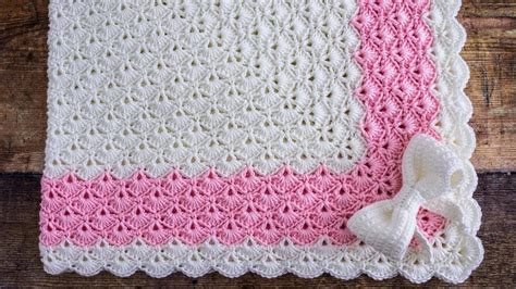 🥰 Crochet Shell Stitch Baby Blanket in the Round 🎀 (PRETTY Giant Granny Square Pattern!) - YouTube