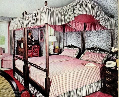 Vintage canopy bed from 1974 - Click Americana