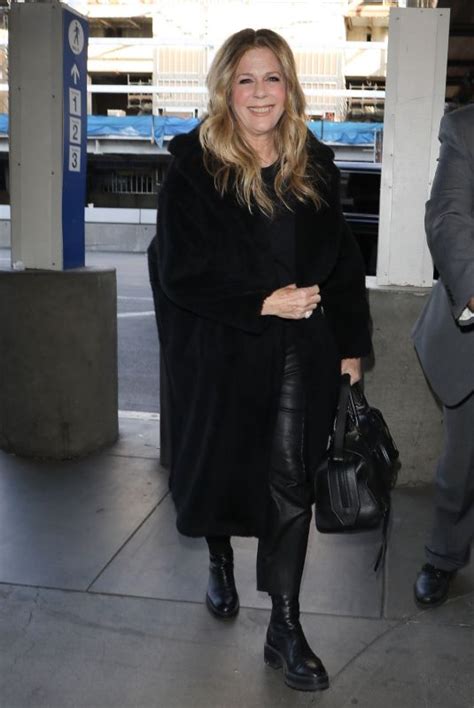 RITA WILSON Arrives at LAX Airport in Los Angeles 02/17/2023 – HawtCelebs