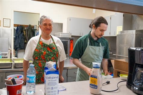 Thunder Bay's Dew Drop Inn is serving more meals than ever | CBC.ca