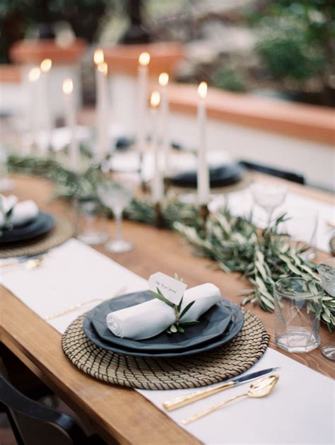 Romantic Minimalism Wedding Inspiration | Minimal wedding decor ...