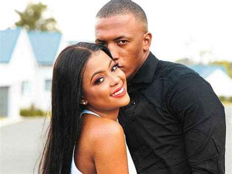 SNAPS | Dumi Mkokstad and wife Zipho are expecting a bundle of joy