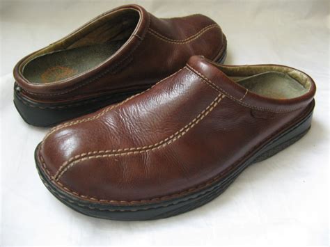 MERRELL CLOGS BROWN WORLD OUTLOOK MENS 12