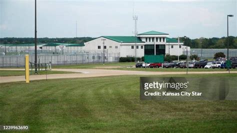 55 South Central Correctional Center Stock Photos, High-Res Pictures ...