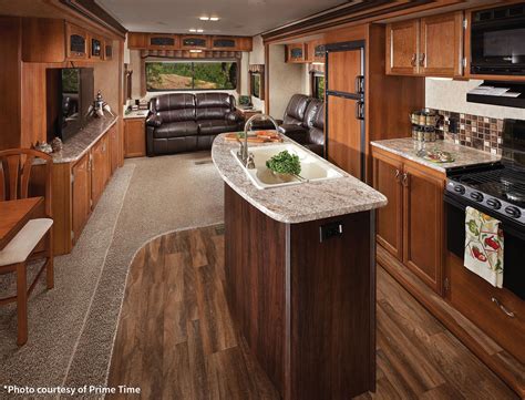 4 Must-See 2017 Travel Trailers