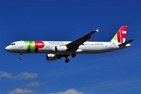 File:Airbus A321-211 - TAP Portugal (CS-TJE).JPG - Wikimedia Commons