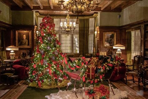 Nostalgic Christmas - Stan Hywet Hall Photograph by SWDF Photography - Fine Art America