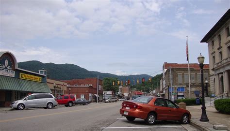 Downtown Big Stone Gap, Virginia | Big Stone Gap is the larg… | Flickr