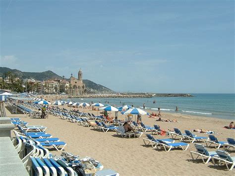 Beaches of Sitges. The best on the Catalan coast. How to get